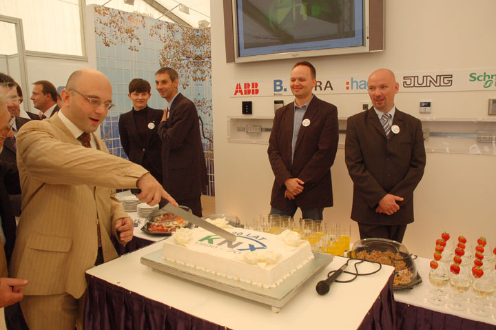 20 lat KNX