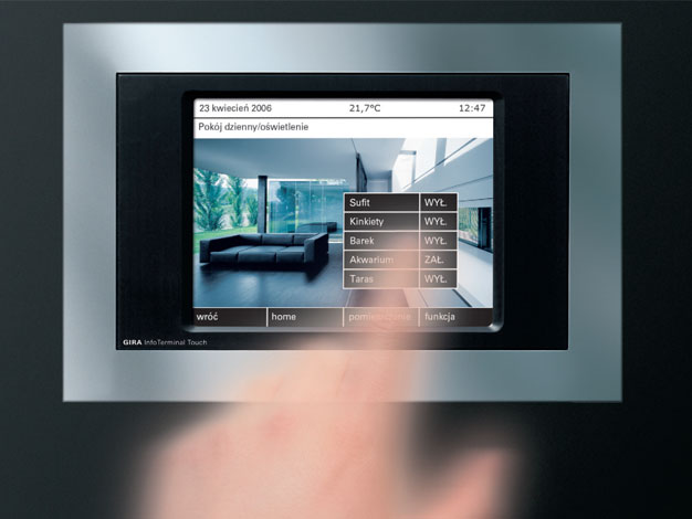 Gira Info Terminal Touch z dotykowym panelem TFT 5,7’’ fot. GIRA