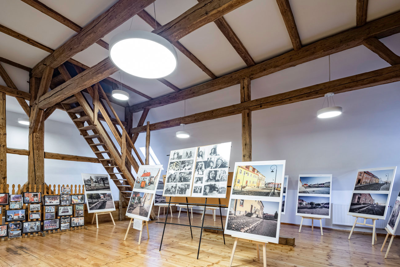 Oświetlenie Lena Lighting w metamorfozie Muzeum Kargula i Pawlaka