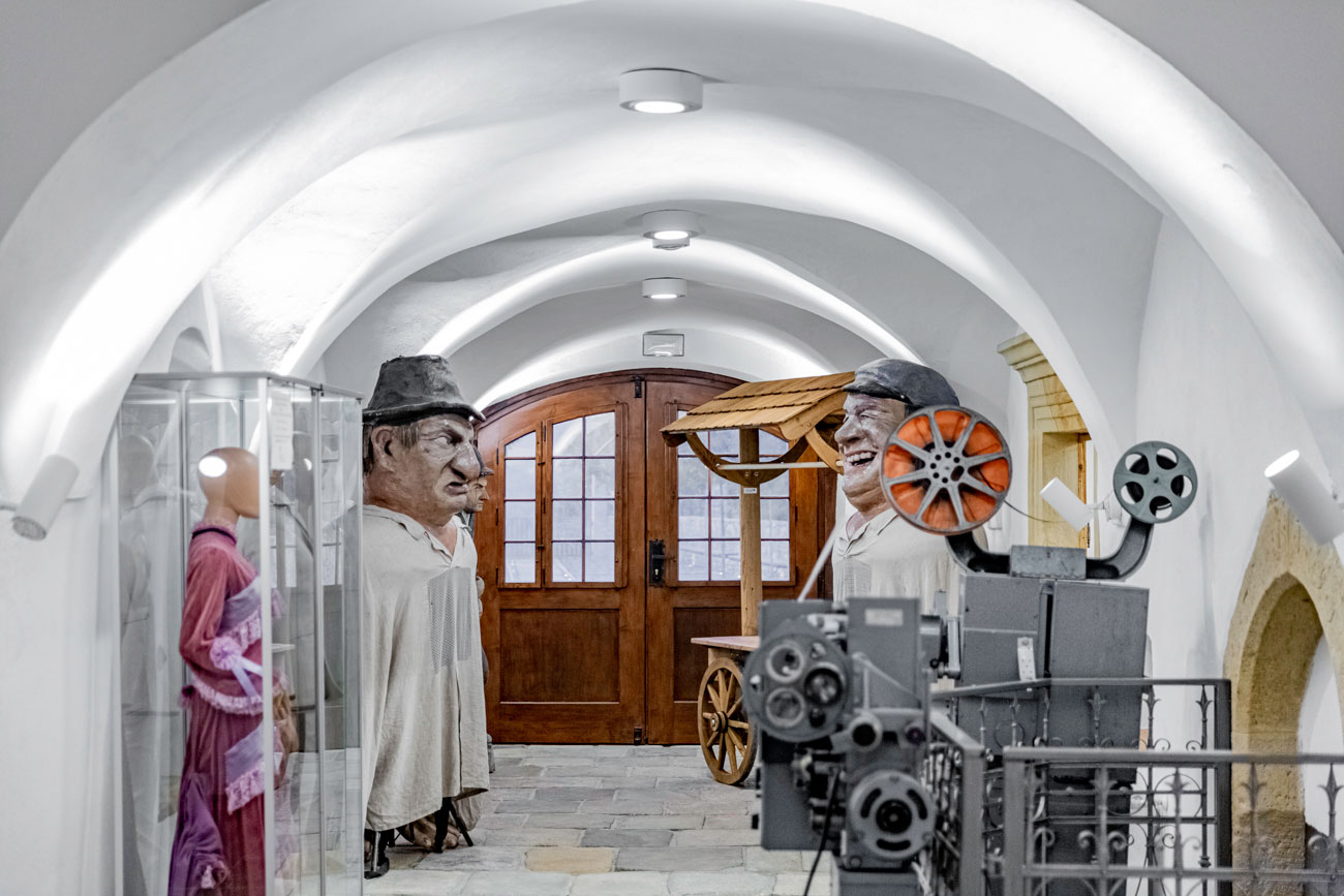 Oświetlenie Lena Lighting w metamorfozie Muzeum Kargula i Pawlaka