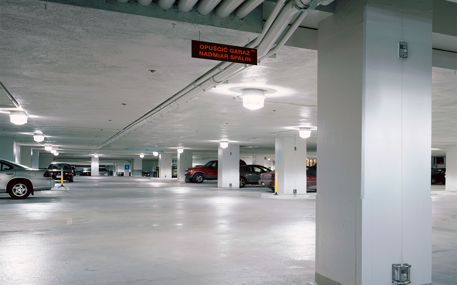 Systemy detekcji gazów w garażach i parkingach podziemnych