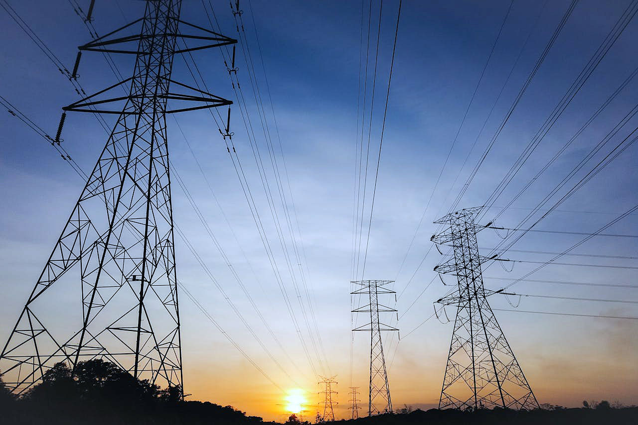 Integracja liczników energii z siecią Smart Grid – wyzwania transmisji danych w terenie