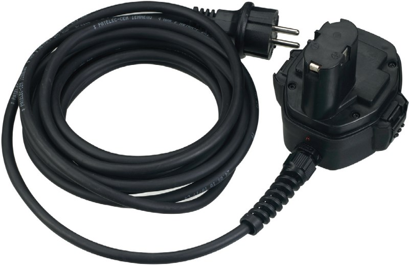 Fot. 6. Adapter do podłączenia narzędzia
bezpośrednio do sieci 230 V